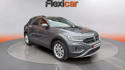 Usado VW T-Roc Life 150 CV (110 kW) 2023 SUV