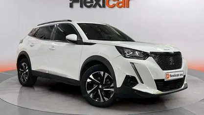 Usado Peugeot 2008 Allure 101 CV (74 kW) 2020 SUV