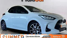 Blanco Usado 2021 Toyota Yaris Hybrid Plus Berlina | 17.390 € (Precio justo)