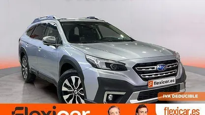 Gris Usado 2023 Subaru Outback SUV | 29.790 € (Un poco caro)