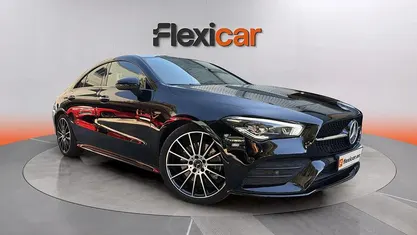 Usado Mercedes CLA200 163 CV (119 kW) 2022 Negro Berlina