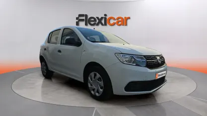 Usado Dacia Sandero Ambiance 73 CV (53 kW) 2017 Blanco Berlina