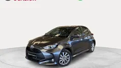 Usado 2024 Toyota Yaris Hybrid Active Berlina | 20.490 € (Precio justo)