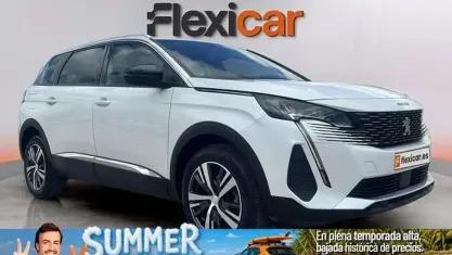 Usado Peugeot 5008 Allure 131 CV (96 kW) 2024 Blanco SUV