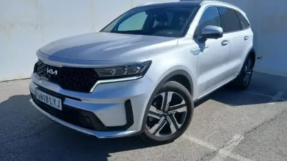 Usado Kia Sorento 265 CV (194 kW) 2022 Gris SUV