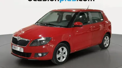 Usado Skoda Fabia 69 CV (50 kW) 2015 Rojo Utilitario