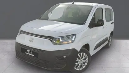 Blanco Usado 2024 Fiat Doblò Monovolumen | 22.500 € (Precio justo)