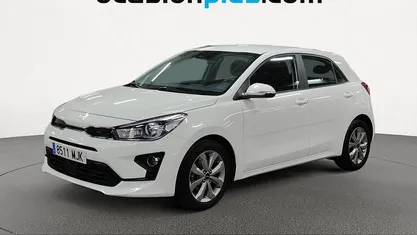 Blanco Usado 2023 Kia Rio Utilitario | 13.864 € (Buen precio)