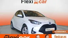 Blanco Usado 2020 Toyota Yaris Hybrid Active Berlina | 14.490 € (Buen precio)