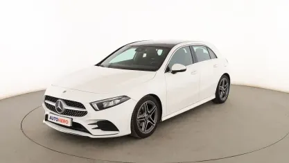 Usado Mercedes A180 AMG line 136 CV (100 kW) 2020 Blanco Berlina