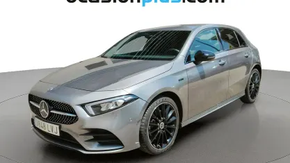 Usado Mercedes A250 AMG 218 CV (160 kW) 2021 Gris Utilitario