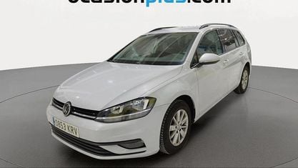 Usado VW Golf Sportsvan Business 115 CV (84 kW) 2018 Gris plata Monovolumen