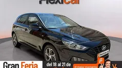 Negro Usado 2023 Hyundai i30 Berlina | 17.590 € (Buen precio)