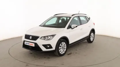 Usado Seat Arona Style 95 CV (69 kW) 2019 Blanco SUV