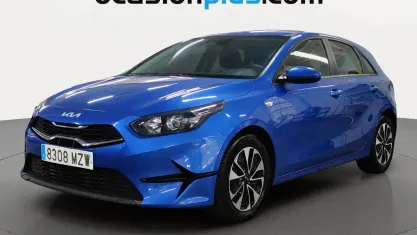 Usado Kia Ceed 101 CV (74 kW) 2025 Azul Utilitario