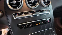 Gris / plata Usado 2021 Mercedes GLC300e SUV | 44.990 € (Precio justo)
