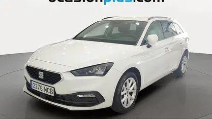 Usado Seat Leon Style 110 CV (80 kW) 2022 Monovolumen