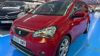 Usado Seat Mii Style 75 CV (55 kW) 2012 Rojo Utilitario