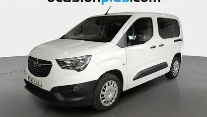 Usado Opel Combo Life Edition 102 CV (75 kW) 2022 Blanco Monovolumen