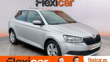 Usado Skoda Fabia Ambition 60 CV (44 kW) 2020 Gris Utilitario
