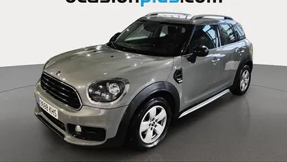 Gris Usado 2018 Mini One D Countryman SUV | 9991 € (Buen precio)