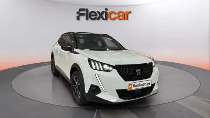 Usado Peugeot 2008 GT-line 131 CV (96 kW) 2020 Blanco SUV