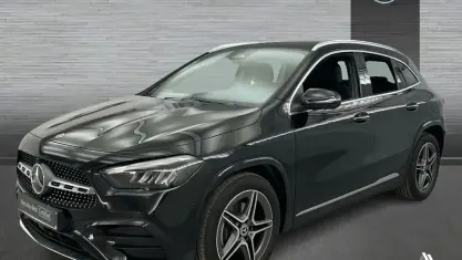 Usado Mercedes GLA200 150 CV (110 kW) 2026 Negro cosmos SUV