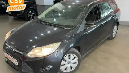 Usado Ford Focus Trend 109 CV (80 kW) 2011 Gris / plata Utilitario