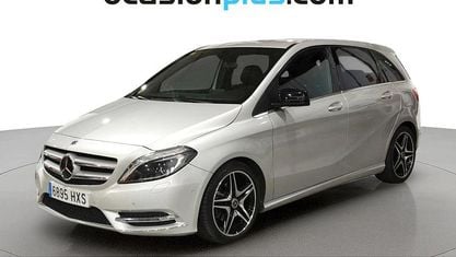 Usado Mercedes B180 109 CV (80 kW) 2014 Gris plata Monovolumen