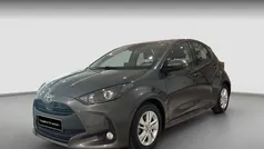 Gris Usado 2021 Toyota Yaris Active | 18.490 € (Precio justo)