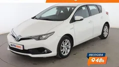 Blanco Usado 2017 Toyota Auris Hybrid Active Berlina | 15.199 € (Precio justo)