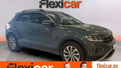 Usado VW T-Roc Life 150 CV (110 kW) 2023 Gris SUV