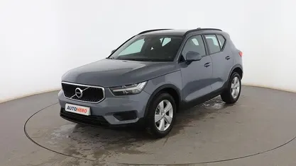 Usado Volvo XC40 Momentum 163 CV (119 kW) 2020 Gris SUV