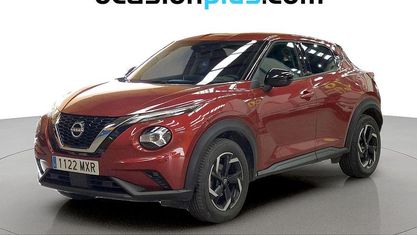 Begagnad Nissan Juke N-Connecta 114 HK (83 kW) 2025 Röd SUV