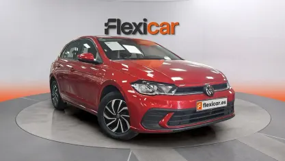 Usado VW Polo 95 CV (69 kW) 2023 Rojo Utilitario