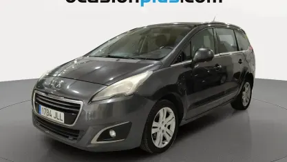 Usado Peugeot 5008 Allure 120 CV (88 kW) 2016 Gris Monovolumen
