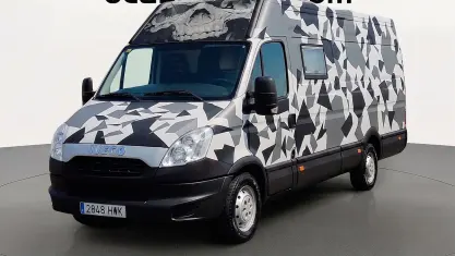 Usado Iveco Daily 126 CV (92 kW) 2014 Blanco Familiar