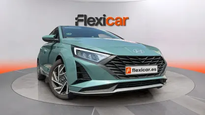 Usado Hyundai i20 80 CV (58 kW) 2025 Verde Utilitario