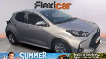 Usado Mazda 2 Comfort 116 CV (85 kW) 2022 Gris Utilitario