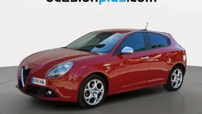 Usado Alfa Romeo Giulietta 120 CV (88 kW) 2018 Rojo Utilitario