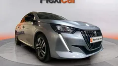 Gris Usado 2022 Peugeot 208 Allure Utilitario | 11.890 € (Buen precio)