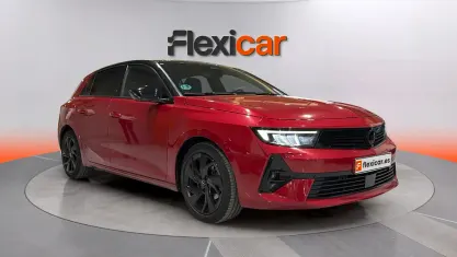 Usado Opel Astra Edition 131 CV (96 kW) 2022 Rojo Utilitario