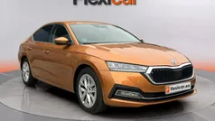 Usado 2023 Skoda Octavia Ambition Berlina | 20.790 € (Precio justo)