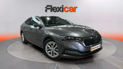 Usado Skoda Octavia Ambition 116 CV (85 kW) 2024 Gris Berlina