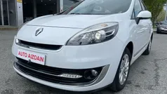 Blanco Usado 2013 Renault Scénic III Dynamique Monovolumen | 8500 € (Un poco caro)