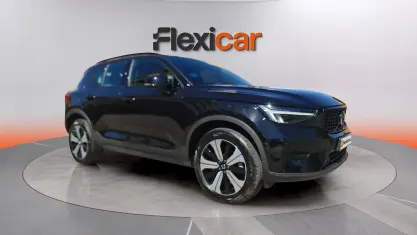 Usado Volvo XC40 Plus 211 CV (155 kW) 2024 Negro SUV