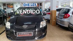 Negro Usado 2007 Toyota Auris Berlina | 3990 € (Buen precio)