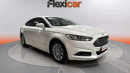 Usado Ford Mondeo Titanium 188 CV (138 kW) 2018 Blanco Berlina