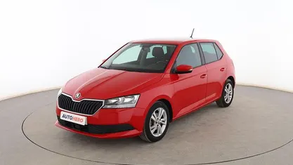 Usado Skoda Fabia Ambition 95 CV (69 kW) 2021 Rojo Berlina