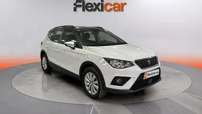 Usado Seat Arona Ecomotive 95 CV (69 kW) 2017 Blanco SUV